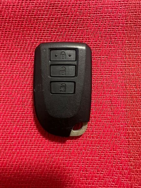 送料込 TOYOTA トヨタ純正 スペイド ポルテ ハイエース レジアスエース 007YUUL0776 3ボタン スマートキー キーレス リモコン 鍵 (7)