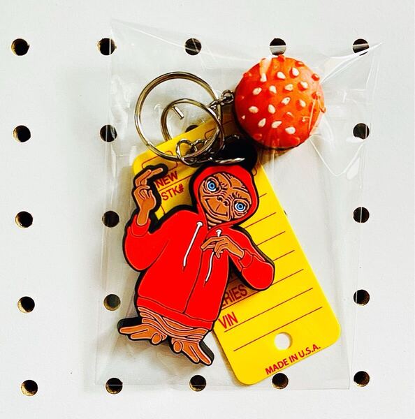 《アメリカン タグキーホルダー》 E.T. バーガー カーナンバータグ キーリング ラバーキーホルダー キャラクター