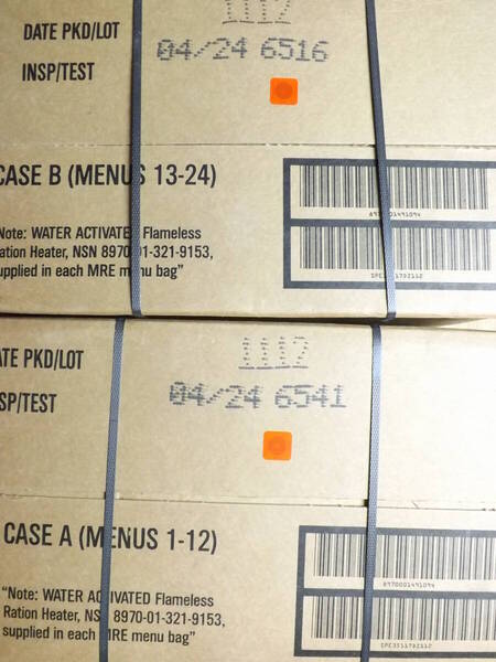 送料込み☆MRE 2箱セット☆送料無料☆米軍放出品 レーション 24個 2024年検品 A and Bセット 戦闘糧食 実物希少品 未開封 7月5日 非常食