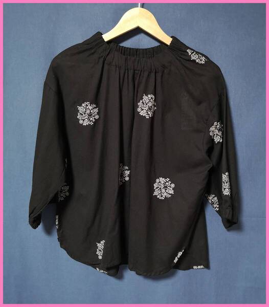 BLS‐354☆夏☆新品☆送料込み☆即決☆ナチュラル系☆綿麻混☆M~Lサイズ☆ブラウス☆黒☆刺繍☆七分袖☆ゆったり