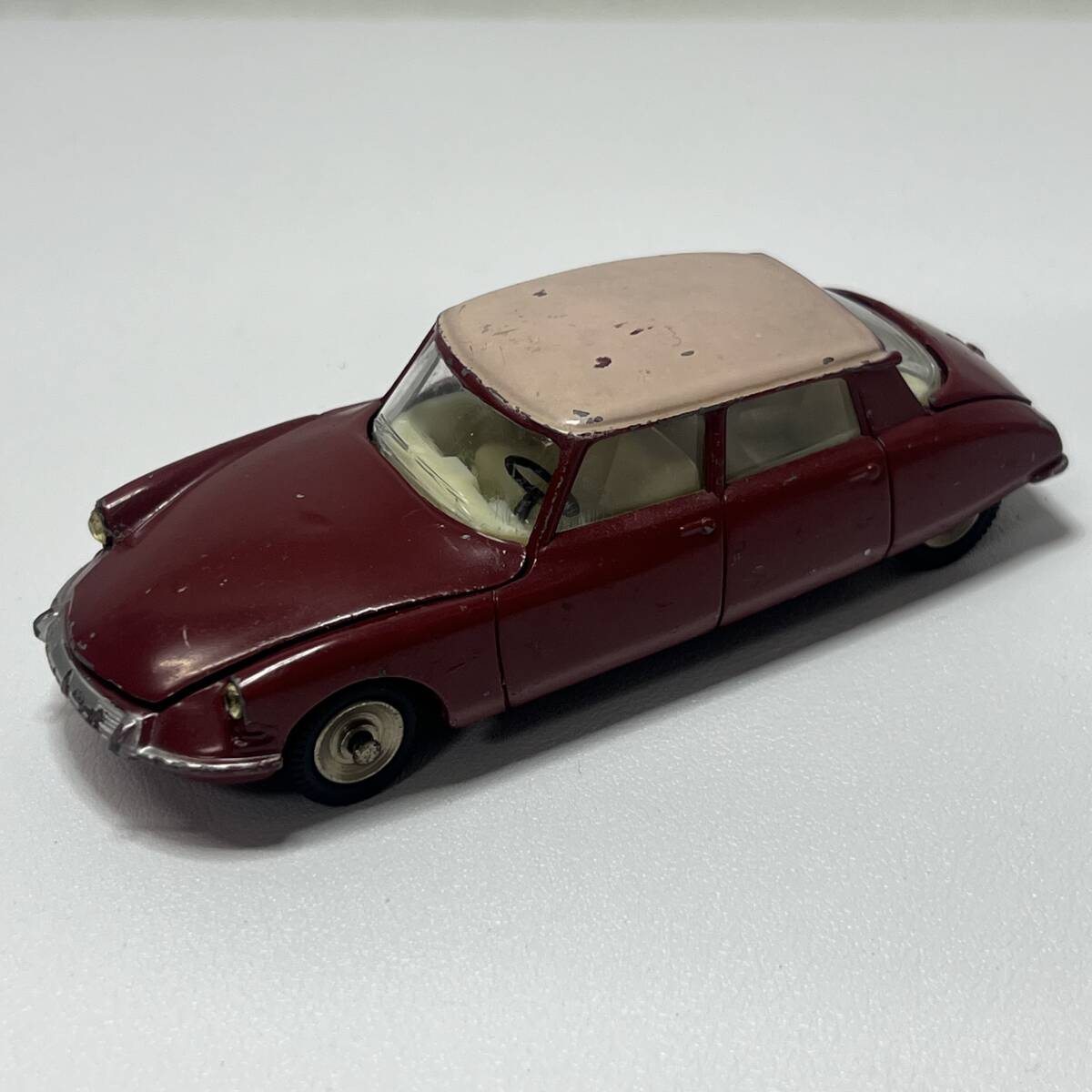 美品 激レア 仏製DINKY TOYS シトロエンDS19 ミニカー Yahoo!オークション -「シトロエンds19」(ディンキー) (自動車