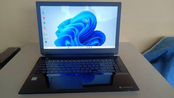 ノートパソコンTOSHIBA第六世代Core i5 SSD256Gメモリ8G Win11 office