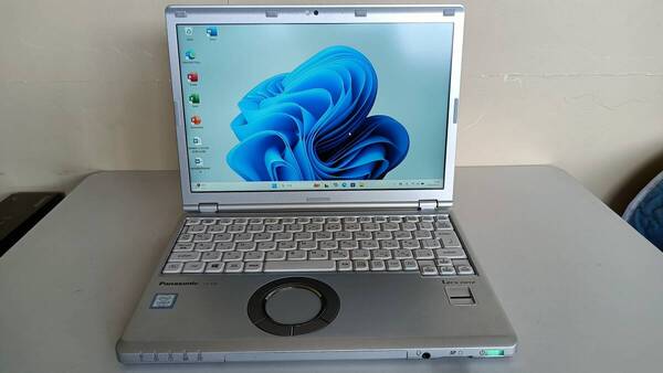 ノートパソコンpanasonic第7世代Core i5 SSD256Gメモリ8G Win11 office