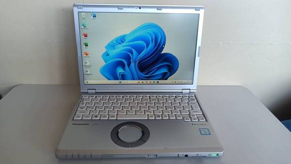 ノートパソコンPanasonic第七世代Core i5 SSD256Gメモリ8G Win11 office
