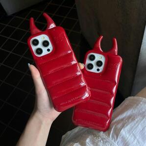 【大人気】iPhoneケース16 ダウンジャケット レッド デビル
