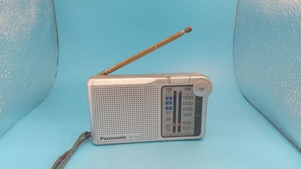 K3850 Panasonic RF-P150 FM/AM ラジオ ハンディポータブルラジオ 簡易確認&簡易清掃&ラジオ受信& 音出しOK 現状品 送料無料