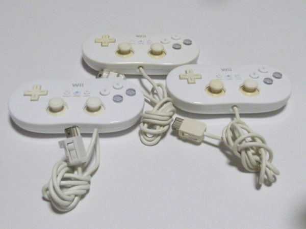C23【動作確認済 送料無料 即日発送 】任天堂 Wii クラシックコントローラー3個セット クラシックコントローラ リモコン コントローラー