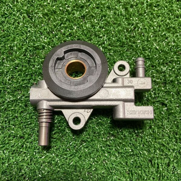 ゼノアG3711オイルポンプASSY