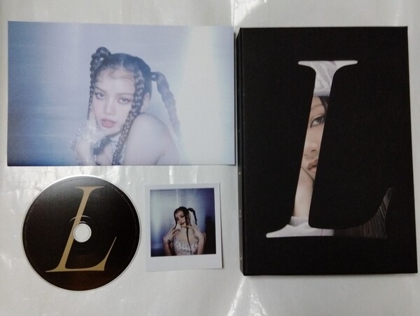 送料込み LISA リサ (BLACKPINK) CD 1st SINGLE ☆LALISA☆ BLACK ver. ラリサ ソロデビューシングル K-POP