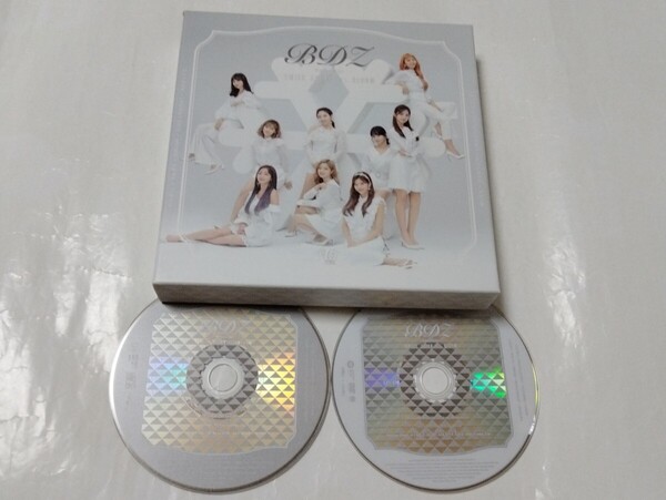 送料込み TWICE トゥワイス CD+DVD JAPAN 1st Album -Repackage- ☆BDZ☆ 11曲 初回限定盤 K-POP