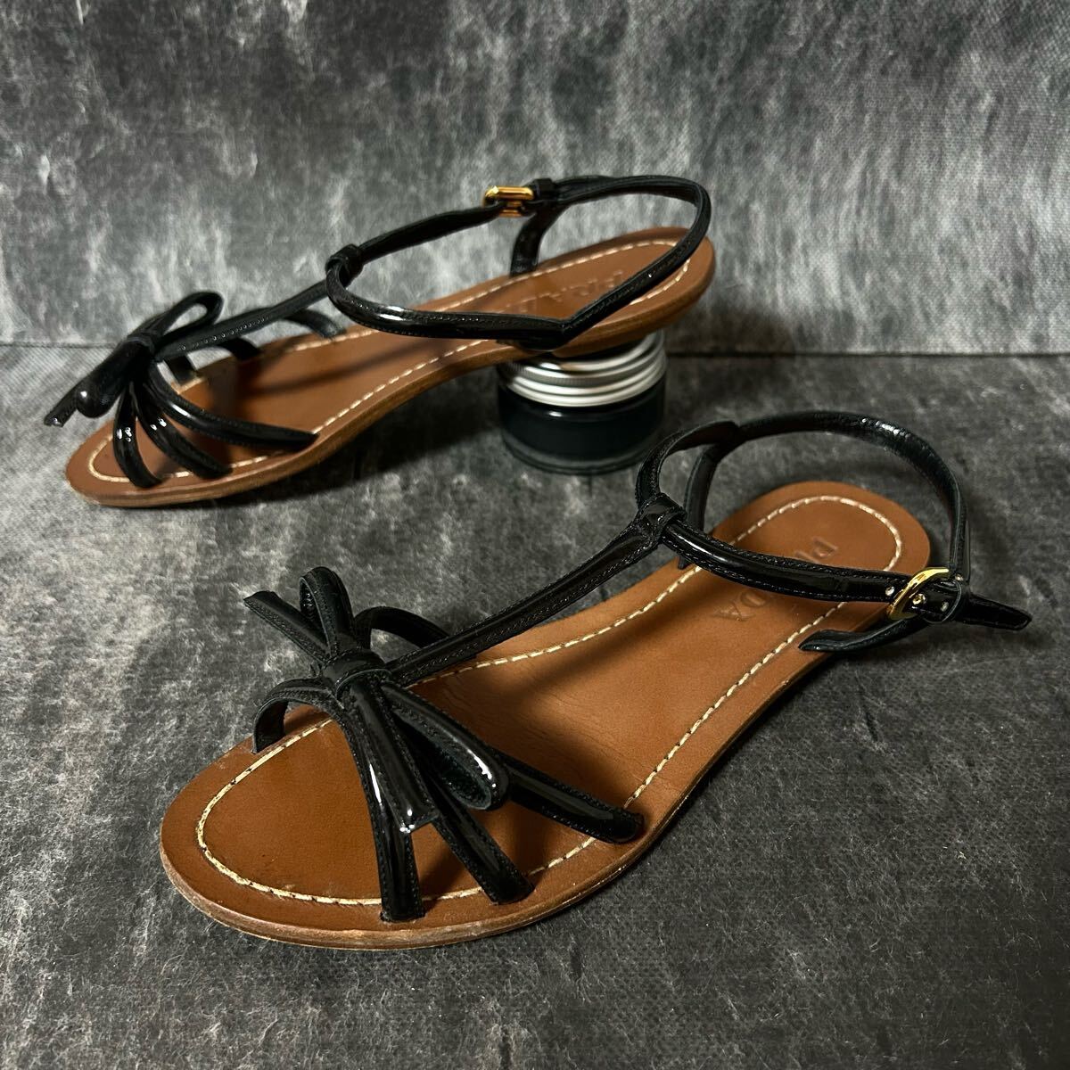 VINTAGE●PRADA●リボン サンダル Yahoo!オークション -「プラダ リボン サンダル」の落札相場