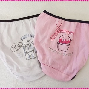 【送料無料】サイズ140 * 新品 ☆ 女児用 かわいいバックプリントショーツ2枚♪ 身生地 綿100%