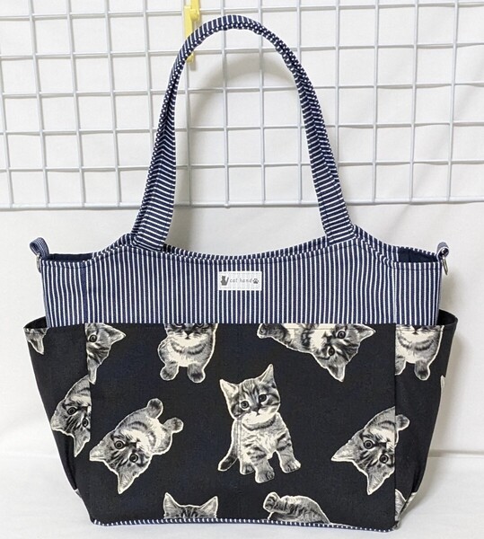 猫柄 ・キュート ・ヒッコリー カラーデニムNのサイドポケット付きトートバッグW・ハンドメイド