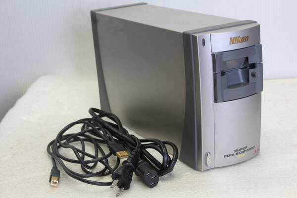 送料無料。現状。作動未確認。Nikon SUPER COOLSCAN 5000 ED フィルムスキャナ スライドマウントアダプター MA-21 通電確認済 付属品無し。