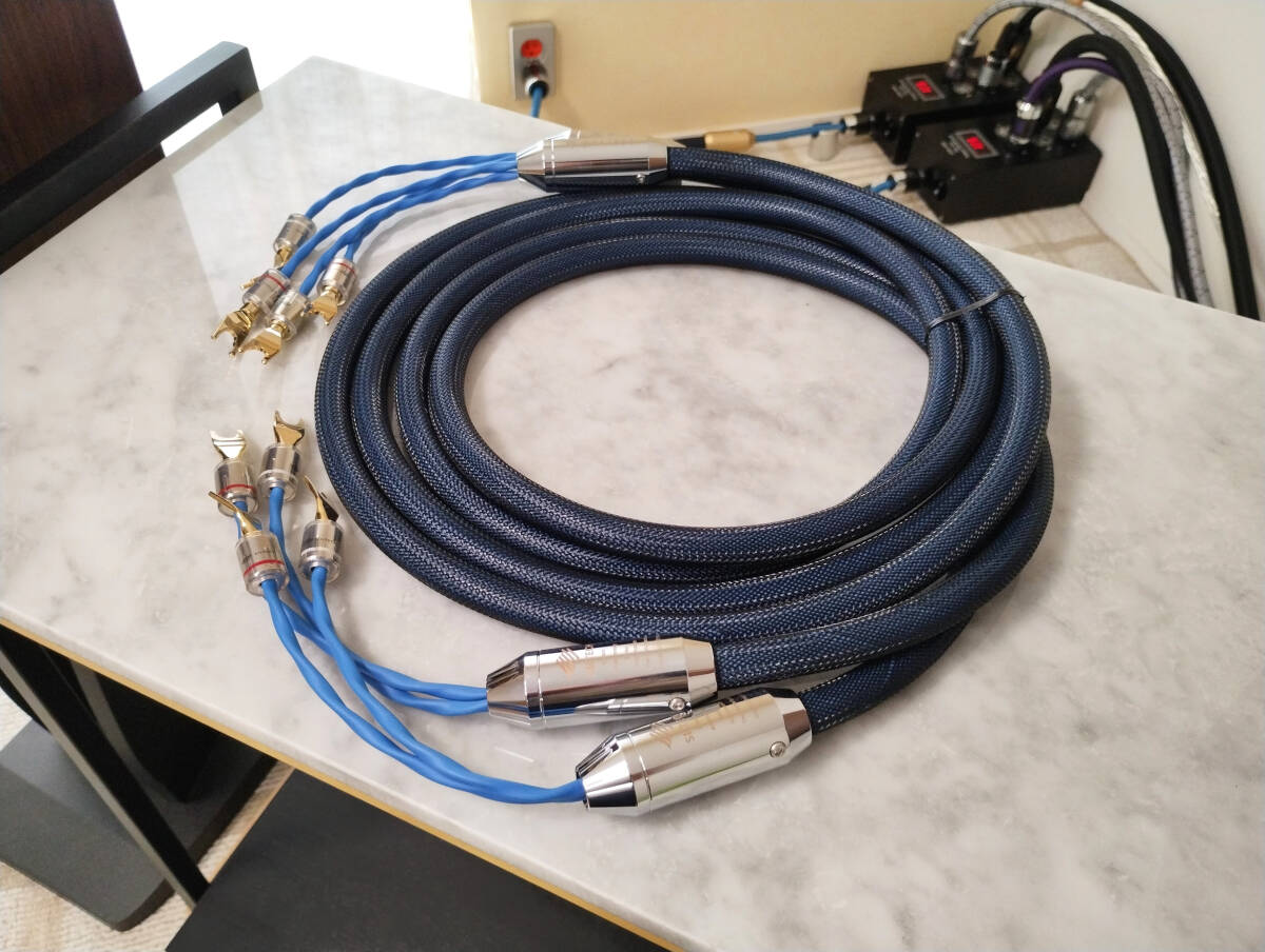 Accuphase design.☆ オーディオスピーカーケーブル 3.0mペア