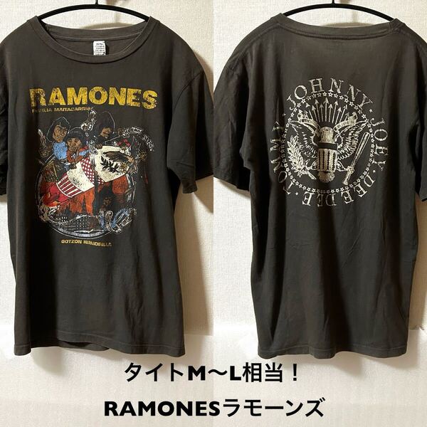 タイトM〜L相当!RAMONESラモーンズ古着半袖Tシャツ チャコールbunny rabbitボディ 要サイズ状態確認! バンドTシャツ ロックTシャツ L