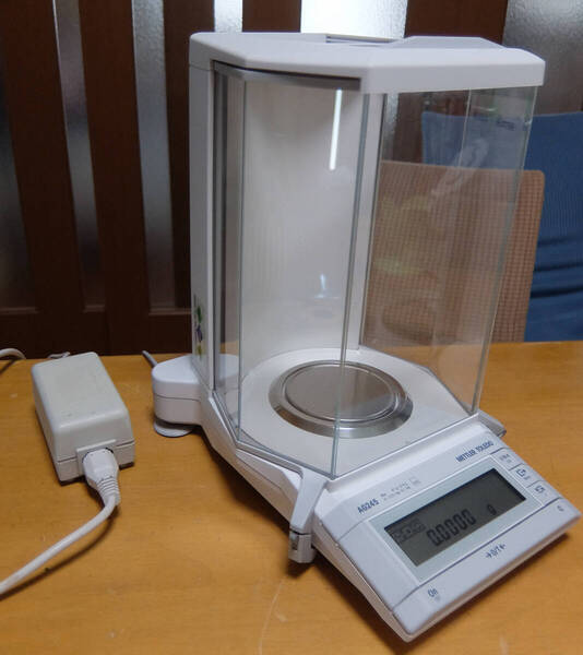標準型分析天びん メトラートレド Mettler-Toledo AG245 全自動調整校正 2レンジ 風防ドア 超精密 セミミクロ 天秤