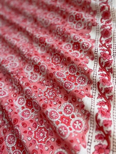 インド綿 3m ブロックプリント ピンクの幾何学 ハンドブロックプリント ハンドメイド 手仕事 更紗 木綿 木版印刷 カットクロス
