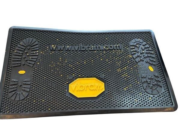 vibram ビブラム 玄関マット レア 店頭用 ラバー ゴム イタリア お店 古着 希少 rare 登山 レア nike 古着屋