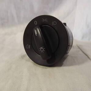 VW フォルクスワーゲン ヴァリアント 1KCAX ヘッドライトスイッチ 1K0941431BB ジャンク扱い