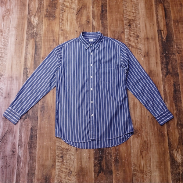美品 ユニクロ UNIQLO エクストラファインコットンブロードストライプシャツ レギュラーカラー 長袖 メンズ Mサイズ ブルー FR387