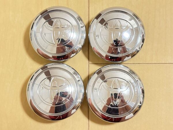 トヨタ TOYOTA純正 20プリウス センターキャップ 4個 中古 メッキ