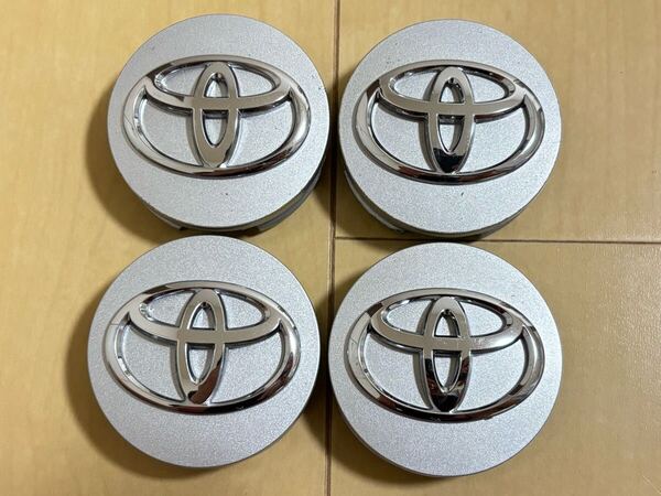 トヨタ TOYOTA純正センターキャップ4個 2994 プリウスα ノア NOA VOXY ヴォクシー ヴェルファイア アルファード ②