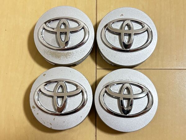 トヨタ TOYOTA純正センターキャップ4個 2994 プリウスα ノア NOA VOXY ヴォクシー ヴェルファイア アルファード ①