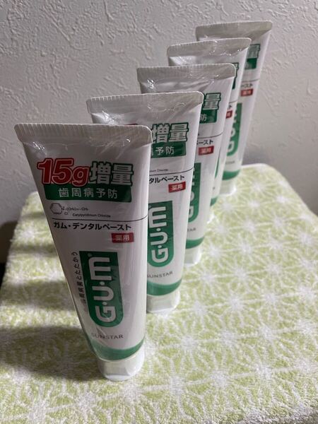 新品未使用 送料無料 サンスター 薬用GUM デンタルペースト 歯磨き粉 15g増量1本135g×5本(5本売り)◆医薬部外品◆ (5本売り)