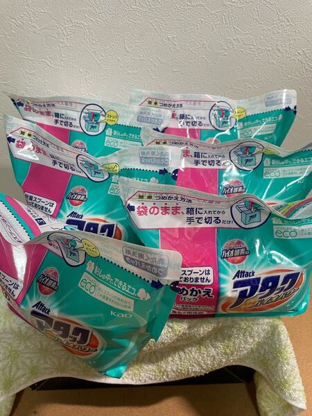 新品未使用送料無料 アタック高活性バイオパワー洗濯洗剤詰め替え用(計量スプーンは入っておりません)6パック売(1パック810g×6パック)