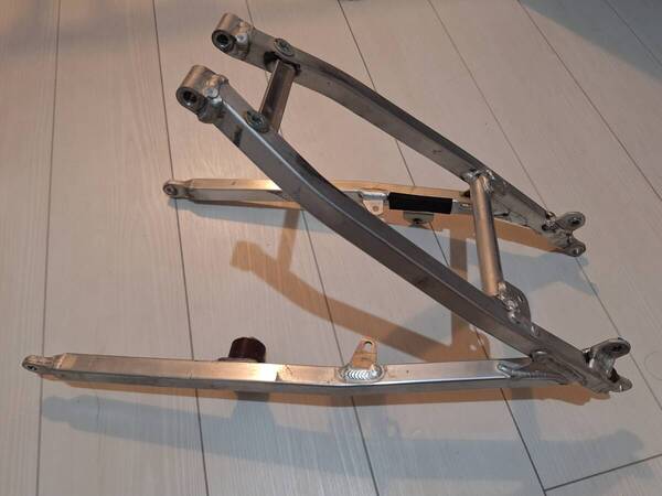 YZ125/YZ125X/YZ250/YZ250X サブフレーム中古品 美品 送料サービス