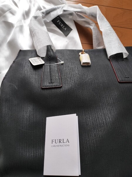FURLA 《未使用》《新品同様》《保存袋付》《軽量レザー》トートバッグ 肩掛け 【購入金額¥58,000(税別)】価格応相談
