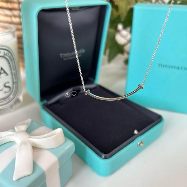 送料無料 ティファニー Tスマイルネックレススモール ティースマイル 18K ホワイトゴールド TIFFANY&Co.
