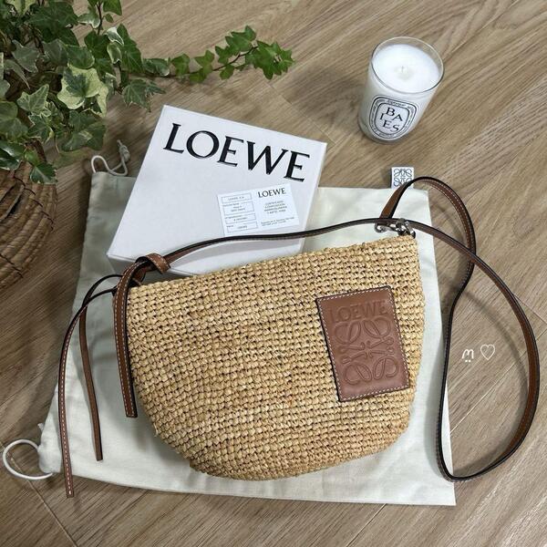送料無料 LOEWE ロエベ スリットポシェットバッグ ショルダー斜めがけ ラフィアカゴバッグ 現行販売品