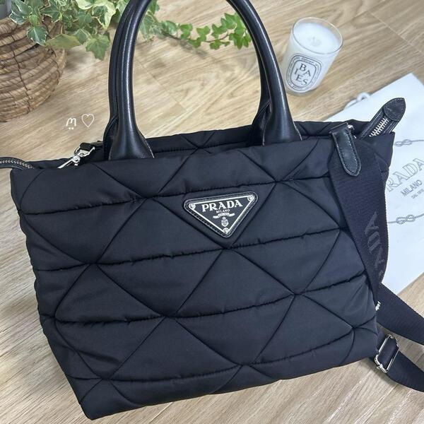 送料無料 プラダ Re-Nylon パデッドナイロントートバッグ 1BG436 ハンドショルダー 現行販売品
