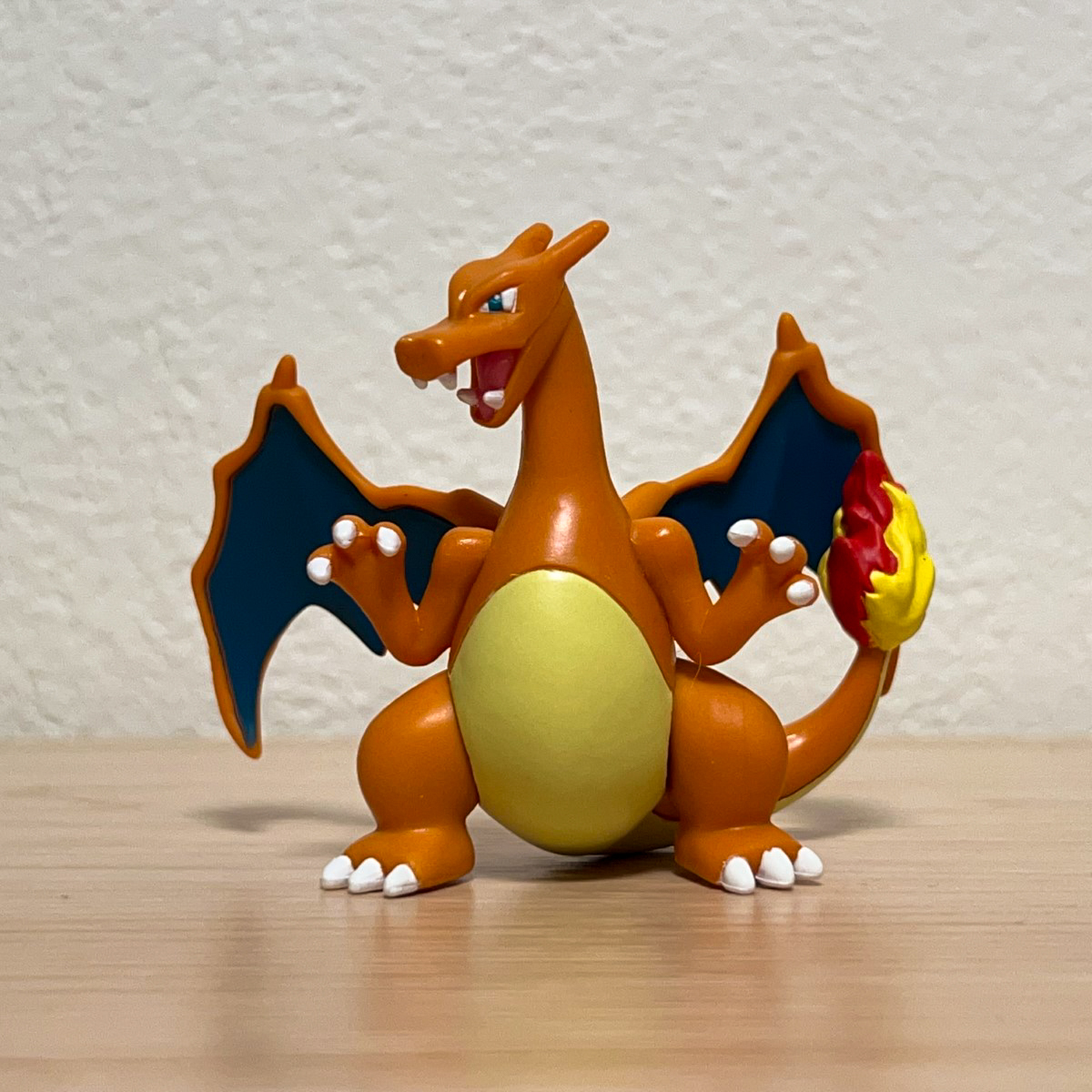 リザードン フィギュアセット 当時 レトロ レア 振ると音が出る】リザードン Xフィギュア｜Yahoo!フリマ（旧