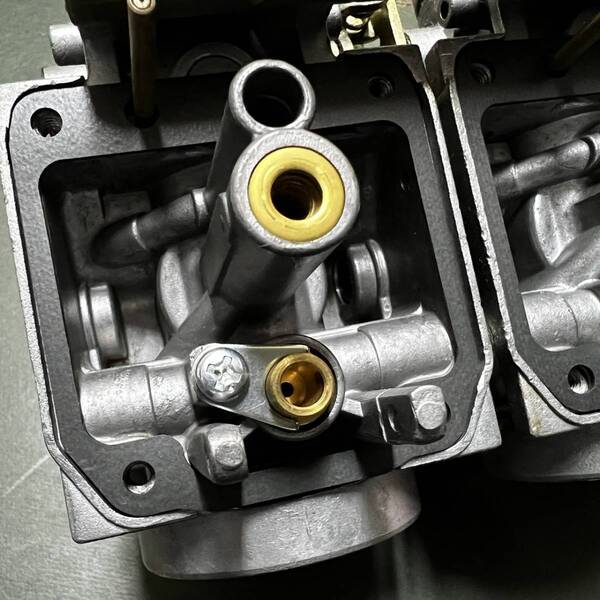 MADE IN JAPAN XJR400 XJR400R キャブレター フロートチャンバーガスケット ラバータイプ 新品