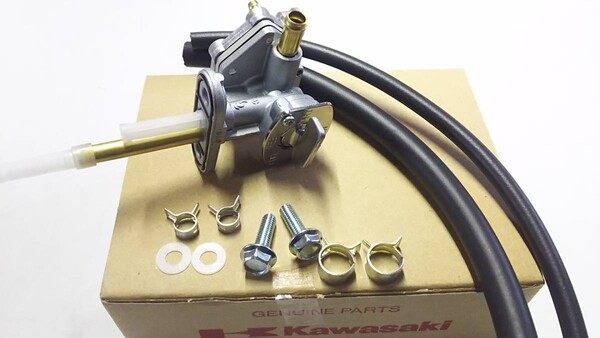 ◆送料込み◆ゼファー400 ゼファー400χ ガソリンコック フューエルコック 燃料ホース 負圧ホース ガソリンタンク キャブ