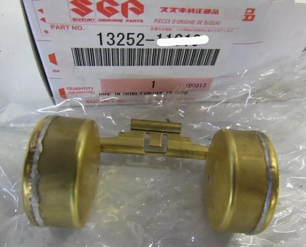 ◆送料込み◆T20 T250 T250R TS90 TS100 TS125 GT380 GT550 キャブ フロート SUZUKI純正部品 1個