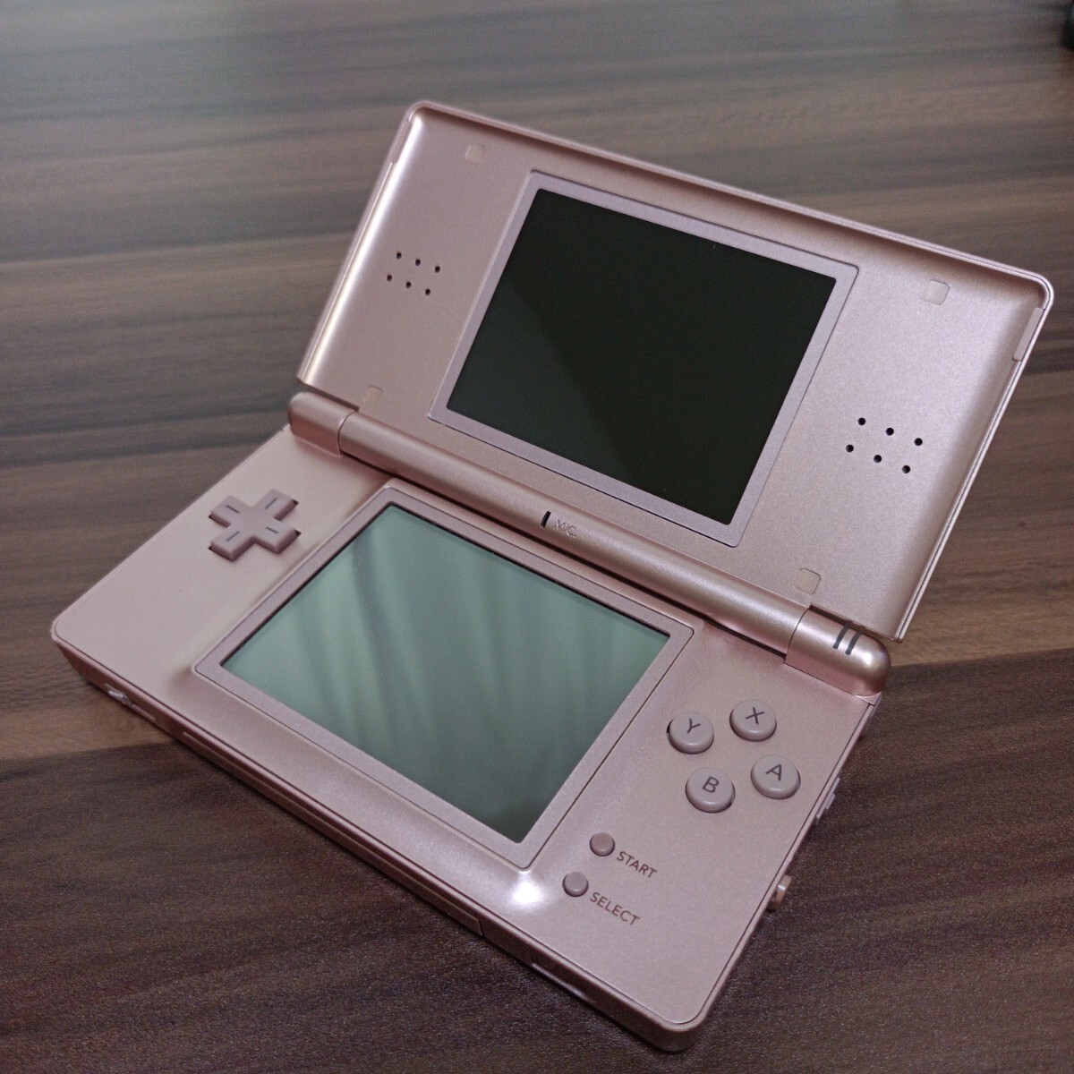 送料無料 美品 ニンテンドーDS Lite タッチペン付 USG-001