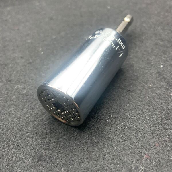 ユニバーサルソケット 7-19mm 万能 多機能 ソケット ラチェット 3/8アダプター付属
