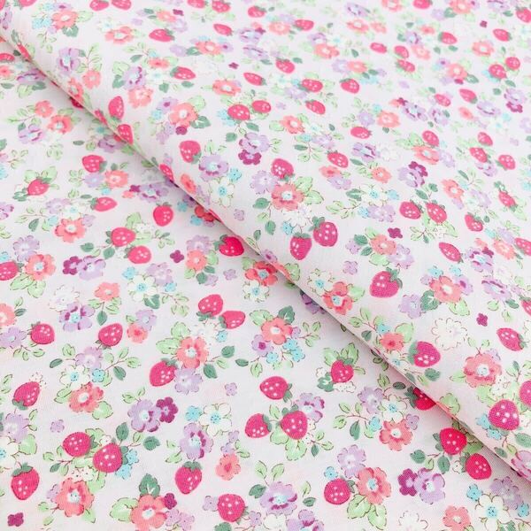 50cm いちご ブロード 可愛いいちご 生地 花柄 フルーツ柄 はぎれ 小花108×50 綿生地 薄紫 ラベンダー