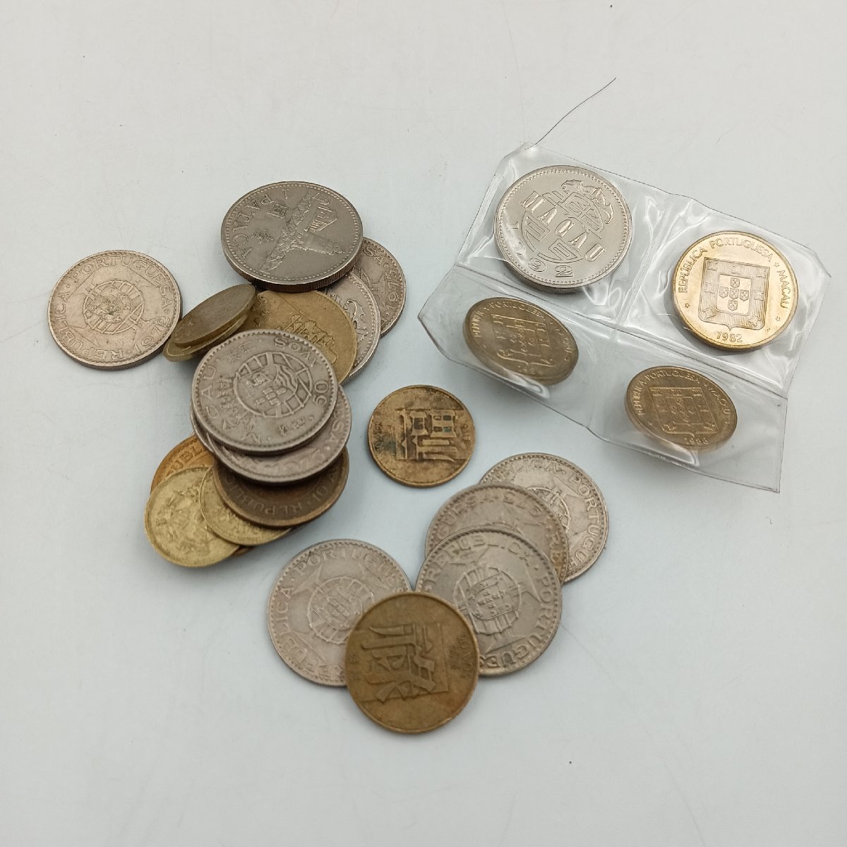 古銭.古札.外国硬貨まとめ 大量 (整理品)(日本)｜売買された