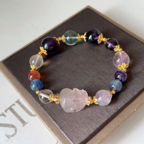 ◇フローライト◇螢石◇貔貅(ヒキュウ)形 1粒◇ブレスレット◇パワーストーン◇天然石◇巾着袋付き◇プレゼントにも036B611