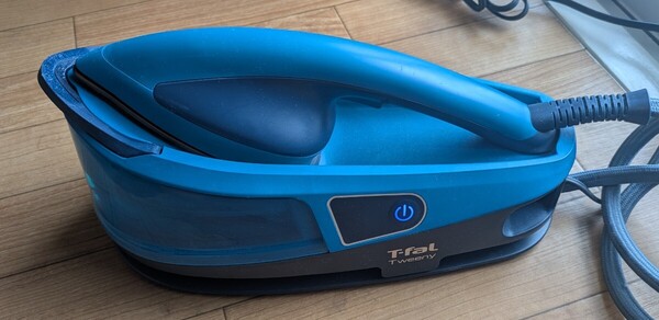 【T-fal】《Tweeny》衣類スチーマー「中古品の自宅保管品」
