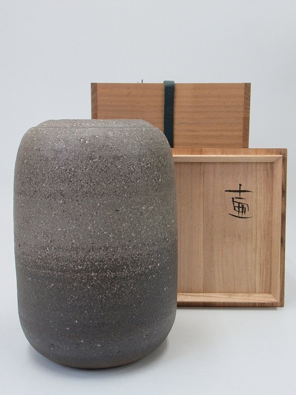 花瓶（6号） 淡青釉裏銀彩線文 [ 中田一於 ]