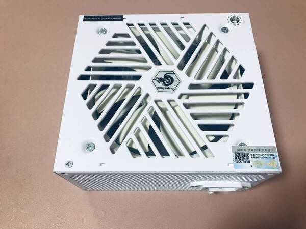 850W ホワイト PC電源ユニット ◆新品 未使用◆