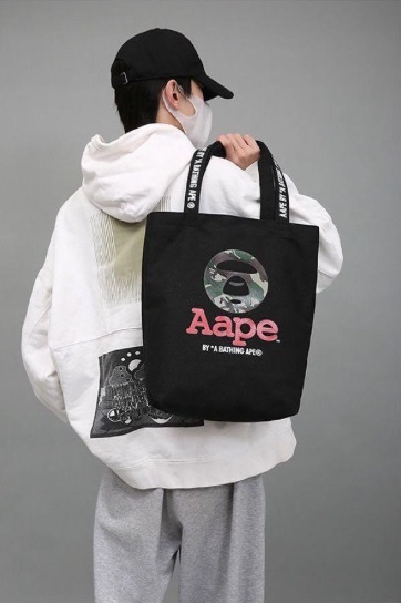 BAPE◆A BATHING APE/ブラック コットン/カレッジ ロゴ トートバッグ◆ア ベイシング エイプ◆キャンバス/エコバッグ/付録ノベルティ