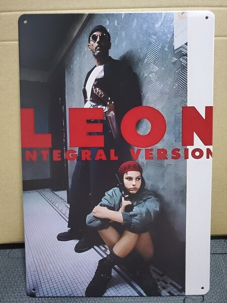 映画レオン│LEON│レトロブリキ看板│名作映画メタルサイン│アメリカン海外雑貨│ガレージ、店舗│インポート品