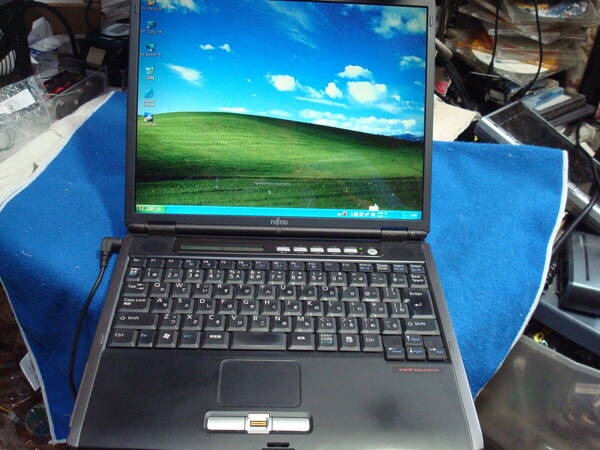 Windows xp Intel Pentium m メモリ1GB HDD 60GB FUJITSU FMV-BIBLO MG70K 訳あり 送料無料